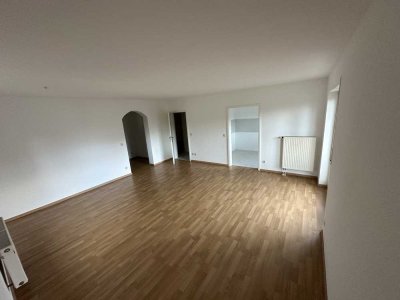 Freundliche und gepflegte 3-Zimmer-Wohnung mit Balkon und Terrasse in Geiß-Nidda