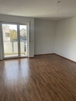 Helle 3-Zimmer-Wohnung mit Balkon sucht neuen Mieter