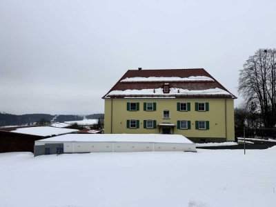 Großzügige 3-Zimmer-Wohnung im Obergeschoss mit ca. 83 m² und Garage