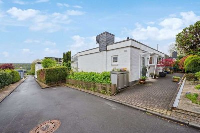 Design trifft Nachhaltigkeit: Exklusiver Bungalow mit hochwertiger Ausstattung & PV-Anlage