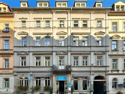 Geräumige 2-Raumwohnung mit Balkon und gutem Entwicklungspotential!