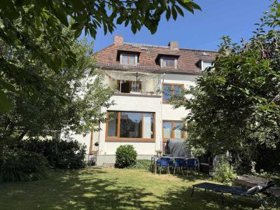 Stilvoller Altbaucharme - 3FH in Kassel-Wehlheiden - für Kapitalanleger oder Selbstnutzer geeignet