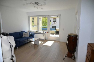Schöne, helle 2,5-Raum-Wohnung mit Balkon und EBK in Aidlingen