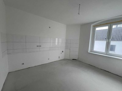 Erstbezug nach Renovierung! Ab 01.10! Lichtdurchflutete 2-Zimmer-Wohnung
