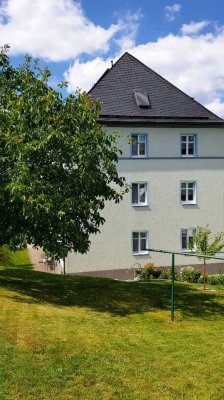 Freundliche und vollständig renovierte 3-Zimmer-Wohnung mit gehobener Innenausstattung in Chemnitz