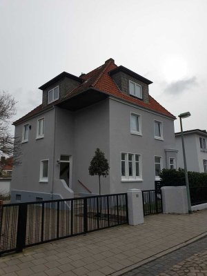 zentrale ruhige 3 Zi-Wohnung mit Terrasse & Parkett