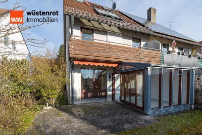 Bestpreis! Üppig große Doppelhaushälfte mit  ausgebautem Dachstudio, Hobbyraum, 360 m² Grund.