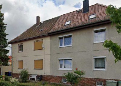 Sanierungsbedürftige Doppelhaushälfte in beliebter Siedlungslage in Weißenborn