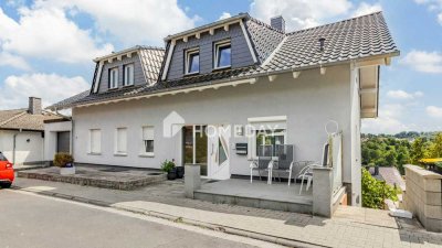 MFH mit drei Wohnungen und traumhafter Fernsicht, Balkonidylle und Kamin