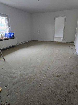 Stilvolle, sanierte 2-Raum mit Balkon in Bröckel