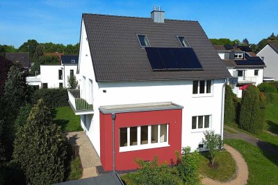 Ihr freistehendes Familienidyll – Großzügiges Grundstück, viele Zimmer & hochwertige Ausstattung.