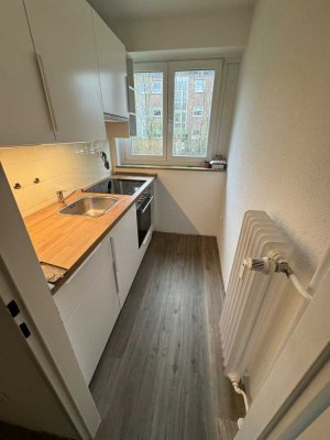 Sanierte 2 Zimmer Wohnung mit Balkon in ruhiger Lage von Pinneberg-Thesdorf