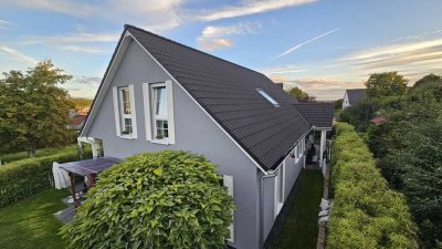 Zeitloses Landhaus mit Weitblick, A+-Effizienz & Sauna - Stil & Wohlfühlen in Schnaittach