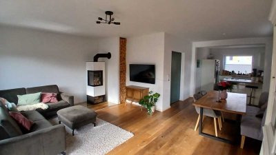 Familienfreundliche Doppelhaushälfte mit Garage