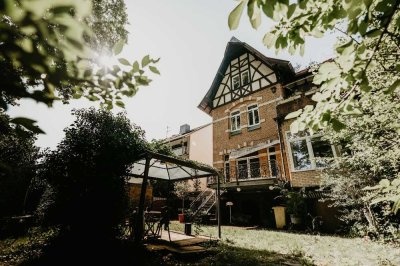 Charmantes Mehrfamilienhaus in südl. Vorstadt m. beeindruckendem Rheinpanorama
Sanierungsbed