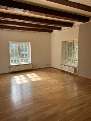 Schöne 2-Zimmer-Wohnung mit großen Balkon