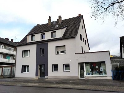 Wohnglück im Dachgeschoss – stilvolle 2,5-Zimmer-Wohnung nahe Veltins-Arena