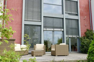Architektenhaus mit Aussicht + Büro/Praxis mit Geschichte
