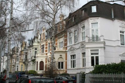 Teilmöblierte Altbauwohnung 2 Balkone Musikerviertel