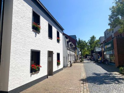 166 qm Arbeiten und Wohnen in Meerbusch Lank Fußgängerzone , 7 Zimmer KDB inklusive 2 mögliche Büros