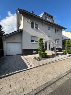 Frisch Renovierte 110 m² Wohnung in ruhiger Lage