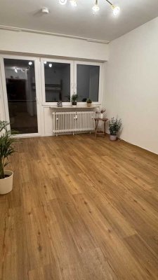 1-Zimmer-Whg mit EBK + Balkon in Trier Gartenfeld/ Zentrale Lage