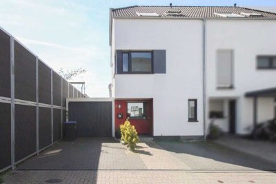 Langenfeld: Modernes KfW 55 Reihenendhaus mit 4 Schlafzimmern, 2 Bäder, Garage und 2 Stellplätzen!