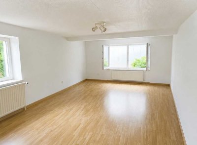 Helle 2 ZBK Wohnung Terasse Garten Bännjerrück