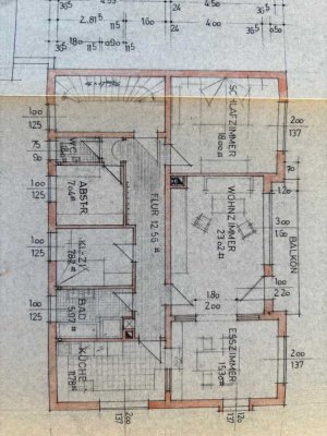 Zentral gelegene, modernisierte 5-Zimmer-Wohnung mit Balkon in Meitingen