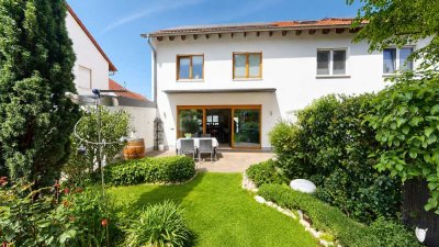 Gepflegte Doppelhaushälfte mit Garten und Garage in Worms-Hochheim
