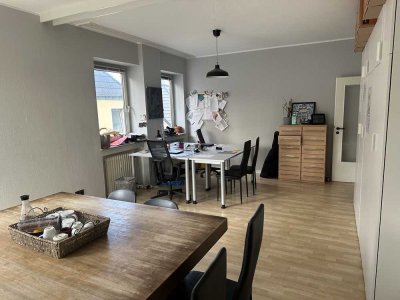 Provisionsfreie zentrale 2-Zimmer-Wohnung, WG geeignet