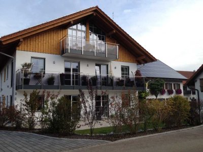 Starnberg-Perchting: Großzügige 3-Zimmer-Dachgeschosswohnung mit Südbalkon