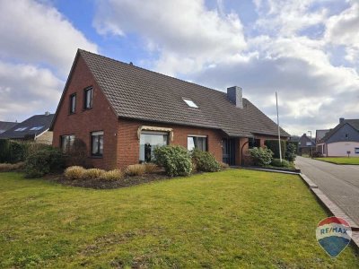 Großzügiges Einfamilienhaus mit Potenzial auf großem Grundstück in Kranenburg- Nütterden.