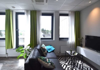 1-Zimmer-Penthouse-Wohnung, schick & wohnlich ausgestattet, zentral in Niederrad