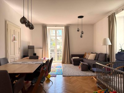 Schöne 3-Zimmer-Altbauwohnung mit Balkon