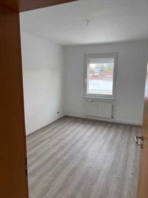 Wohnen im Zentrum, 1. OG - neuer Bodenbelag, frisch gestrichen