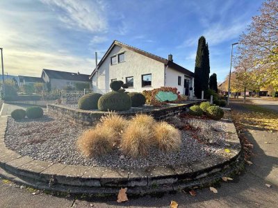 Beeindruckendes, freistehendes Einfamilienhaus mit Einliegerwohnung in Weilheim an der Teck