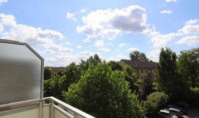 Hey, grüner wird´s nicht! Sonnige 2 Zimmer mit BALKON
