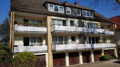 Schöne 1-Zimmer-DG-Wohnung mit Einbauküche in Eidelstedt, Hamburg