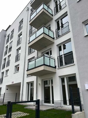 Neubau-Erstbezug: 2-Zimmer-Wohnung mit sonnigem Balkon und topmoderner Einbauküche