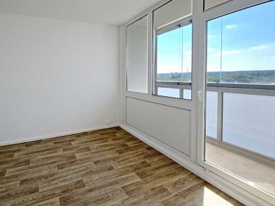 Lichtdurchflutete Wohnung mit Balkon & offener Wohnküche  in beliebter Lage Halle/Neustadt !