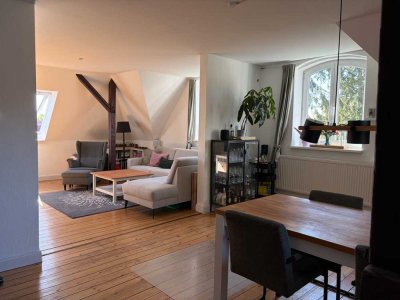St. Jürgen - Vor dem Mühlentor - lichtdurchflutete 105 m²-Dachgeschoss-Wohnung mit Garten