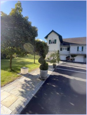 Einzugsgebiet Graz! Sehr attraktives, gepflegtes Einfamilienhaus, schöner Garten, geräumig, Garagen.