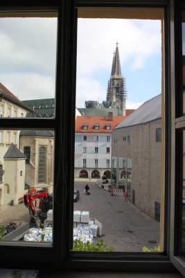 Schöne und helle drei Zimmer Wohnung in Regensburg, Innenstadt