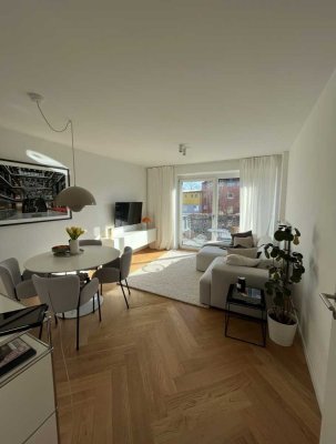 Stilvolle 3-Zimmer-Wohnung mit Fischgrätparkett, zwei Balkonen & Home-Office-Lösung