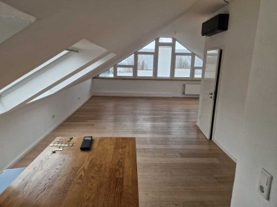 Charmante 2,5-Zimmer Dachgeschosswohnung in Esslingen am Neckar