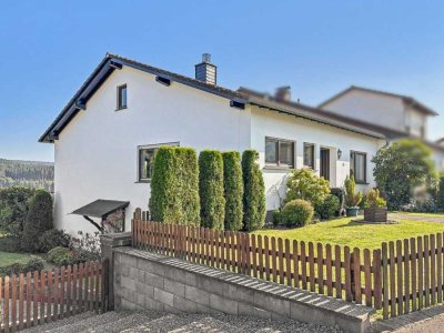 Attraktives Zweifamilienhaus in Gerolstein-Büscheich mit vielfältigen Nutzungsmöglichkeiten