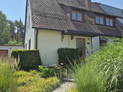 Doppelhaushälfte mit großem Garten und Waldrandlage