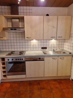 Wohnung mit zwei Räumen und Einbauküche, Altstadtnähe Ladenburg