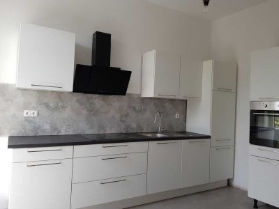 Charmante 2-Zimmer-Wohnung mit Einbauküche & Balkon